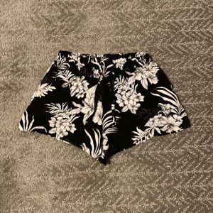 Stitch fix girls shorts size M 8-10